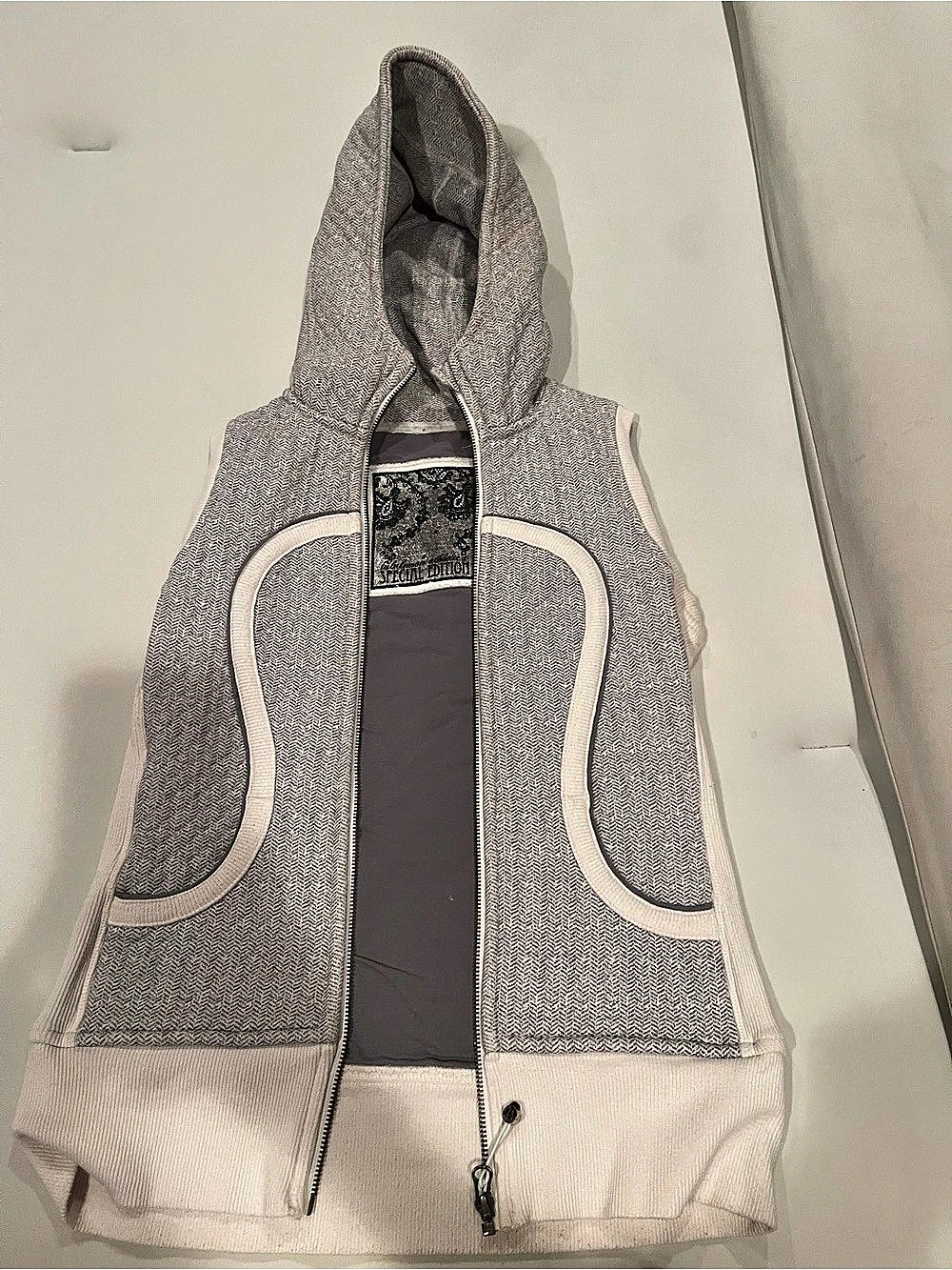Lululemon Scuba Hoodie Vest Women's Gray & White